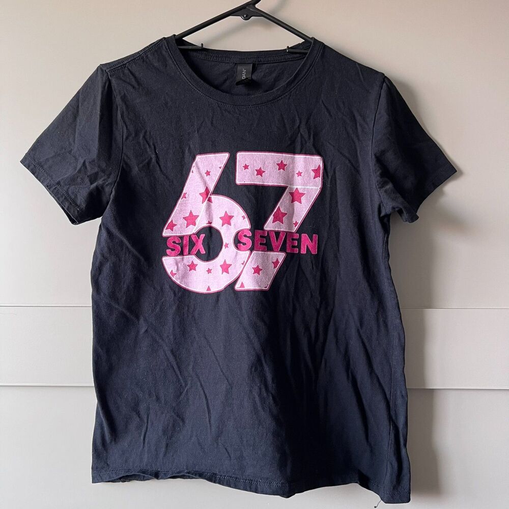 67 Meme‎ T-Shirt Womens Medium Black Pink Stars Six Seven Gen Alpha Slang Funny